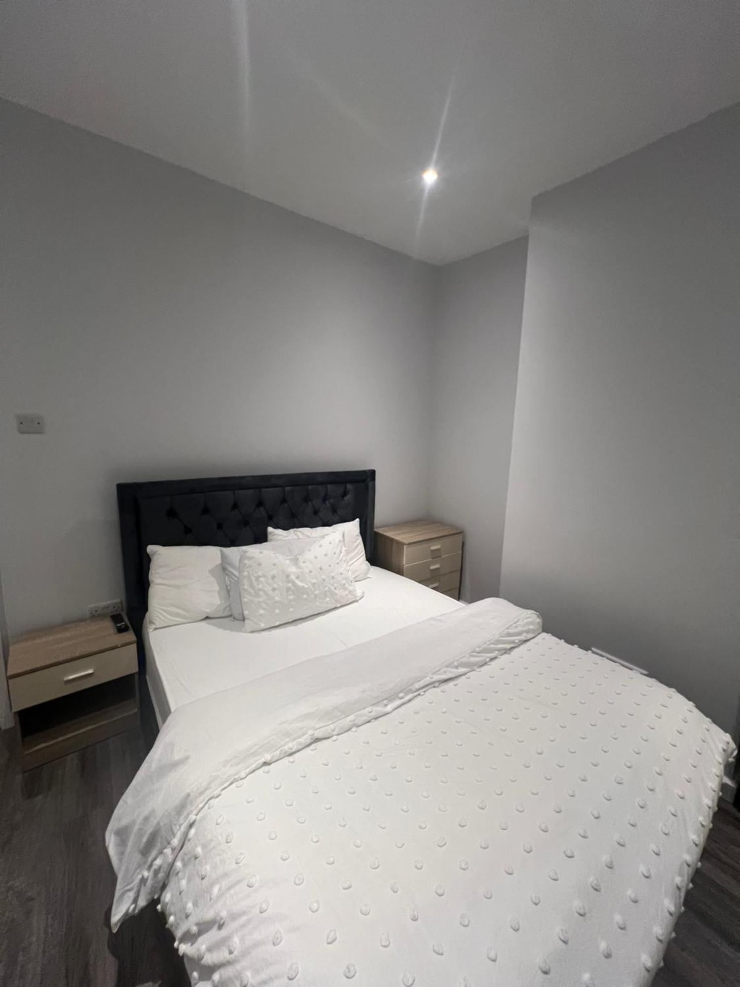 Spencer Bridge Rooms By Afl Northampton Luaran gambar